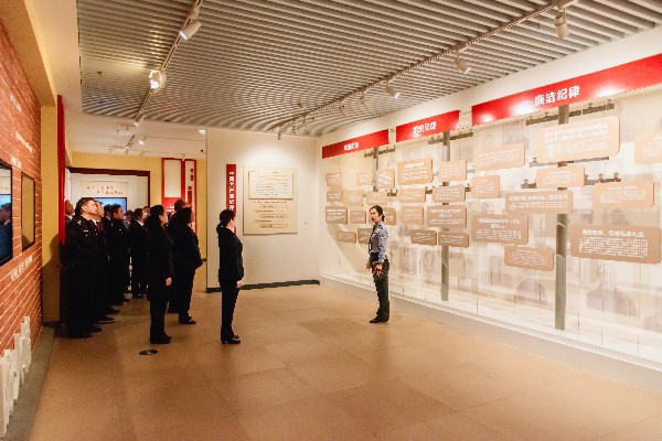 参展.jpg